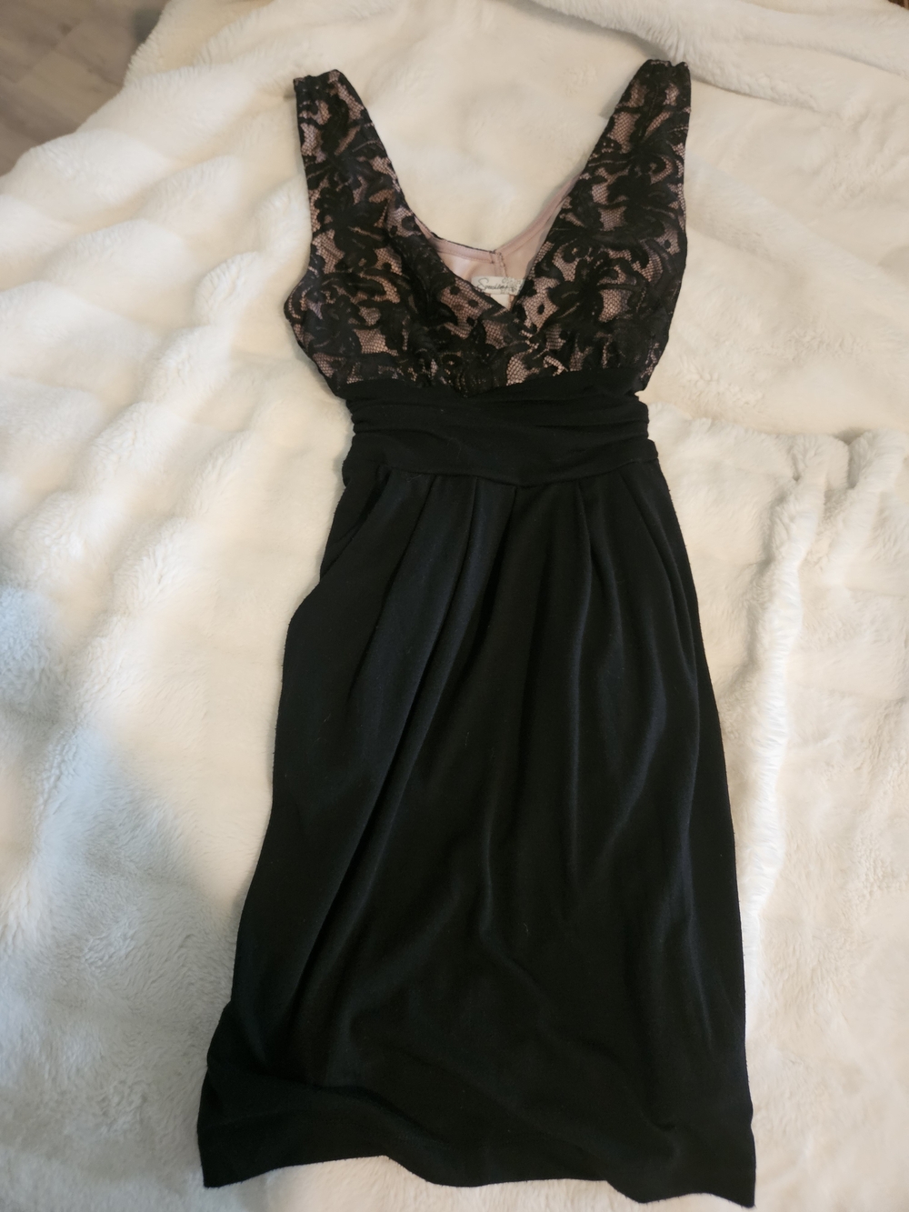 Med Black Mini Dress with Pink Lace Bodice - V-Neck Women's Party Dress
